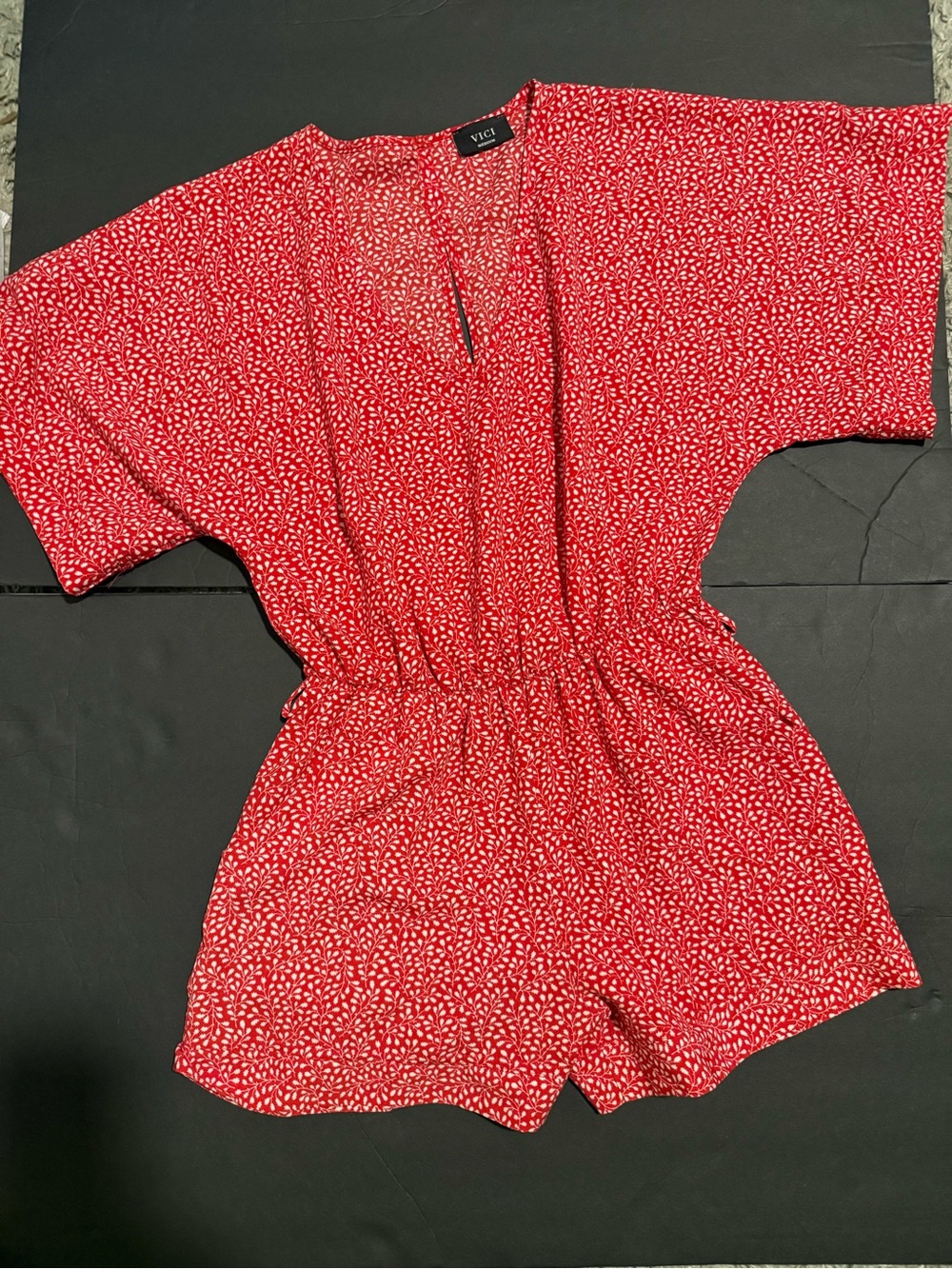 Kimono Romper Shorts Medium Dolman Short Sleeves Red White Floral Vneck
